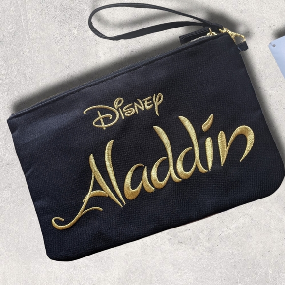 Disney Aladdin makeup travel bag new with tags - Picture 2 of 4